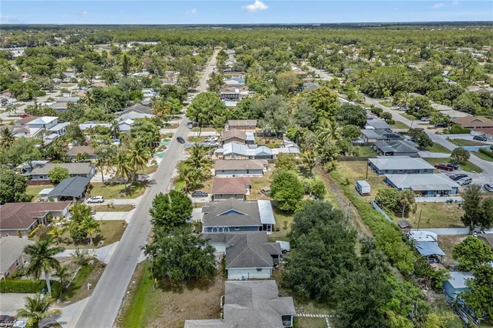 5322  Sholtz  ST, Naples, FL 34113