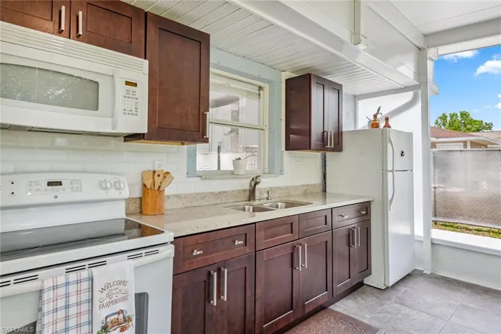 5322  Sholtz  ST, Naples, FL 34113