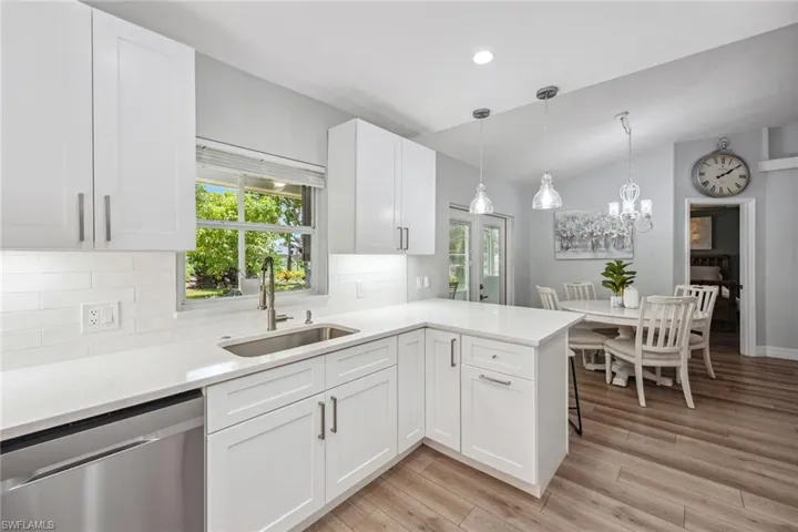 5322  Sholtz  ST, Naples, FL 34113