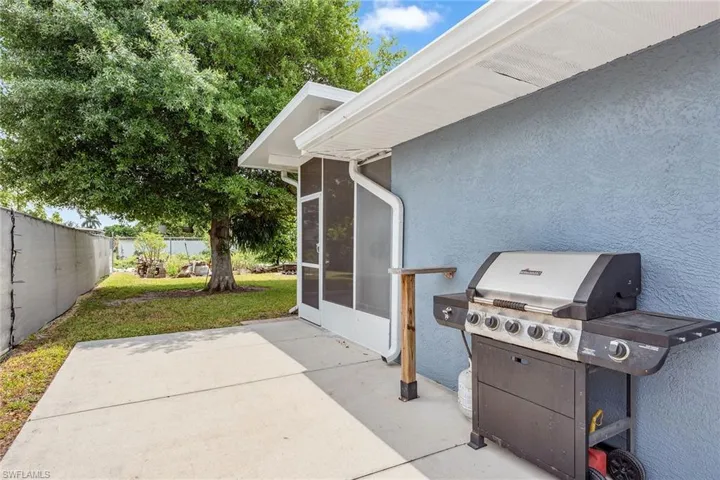 5322  Sholtz  ST, Naples, FL 34113