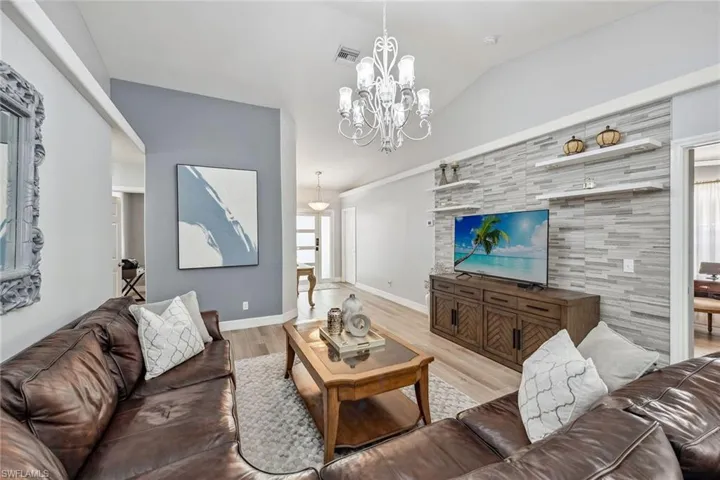 5322  Sholtz  ST, Naples, FL 34113