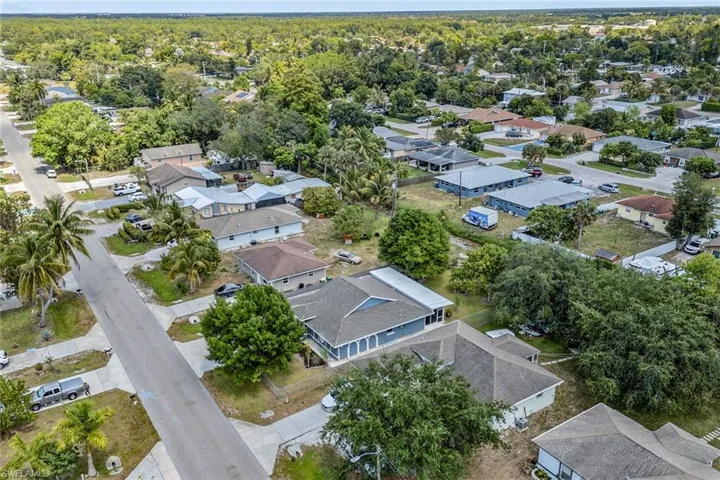 5322  Sholtz  ST, Naples, FL 34113