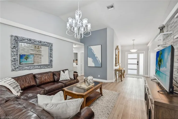 5322  Sholtz  ST, Naples, FL 34113