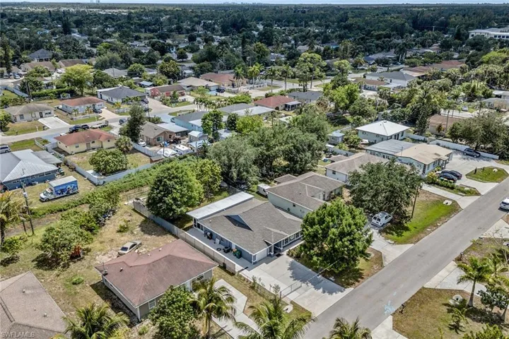 5322  Sholtz  ST, Naples, FL 34113