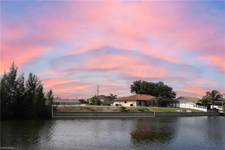 Barkentine Canal