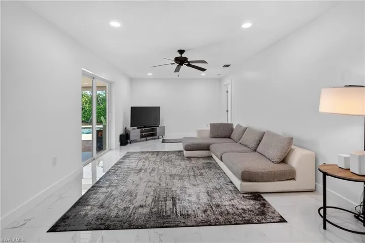 6055 Macbeth Ln, Fort Myers, Florida 33908