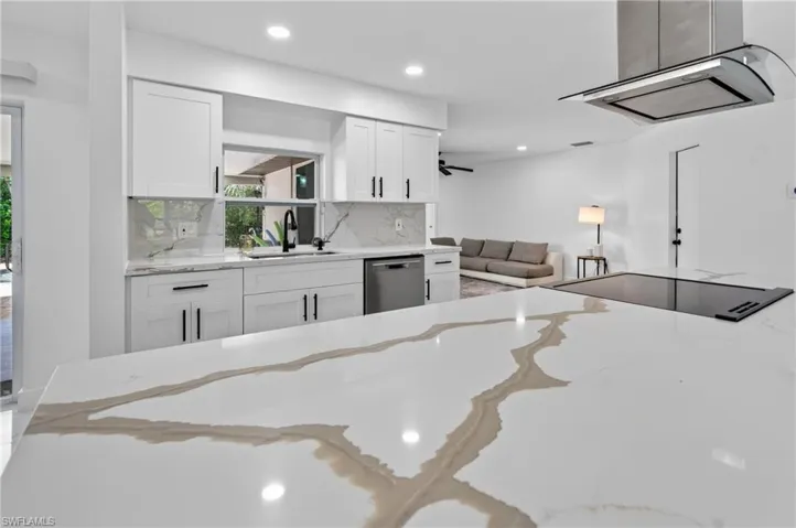 6055 Macbeth Ln, Fort Myers, Florida 33908