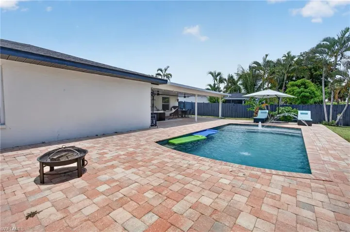 6055 Macbeth Ln, Fort Myers, Florida 33908