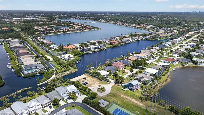 6055 Macbeth Ln, Fort Myers, Florida 33908