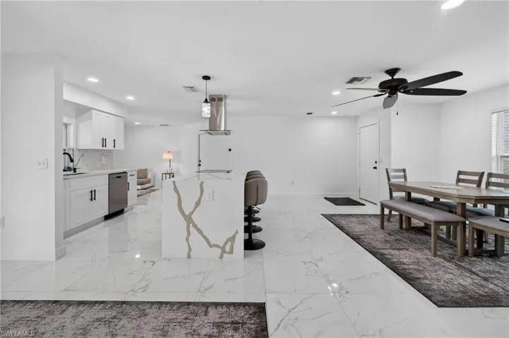 6055 Macbeth Ln, Fort Myers, Florida 33908