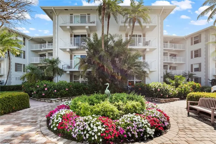Well maintained complex
