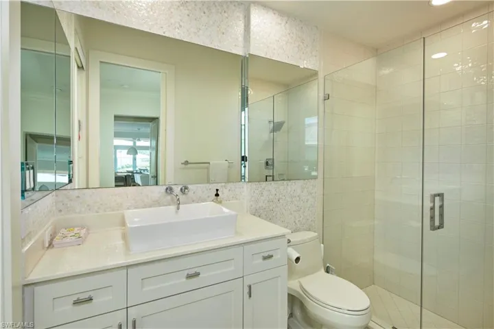 Guest bathroom.