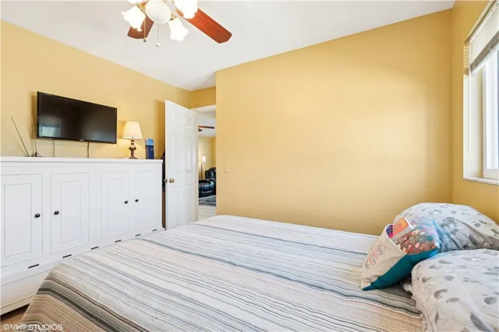 Bedroom with ceiling fan