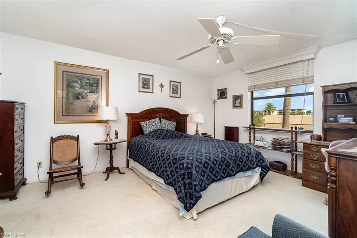 Spacious primary bedroom includes large en-suite bath, lots of closet space