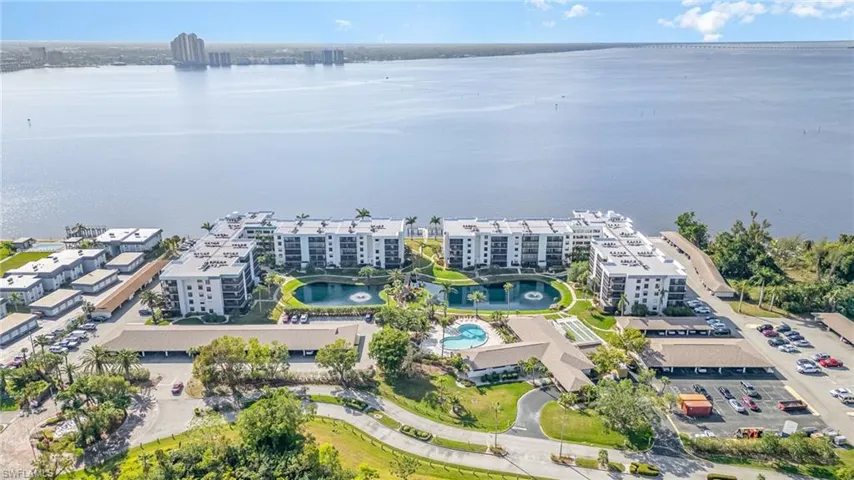 Looking out over the Caloosahatchee