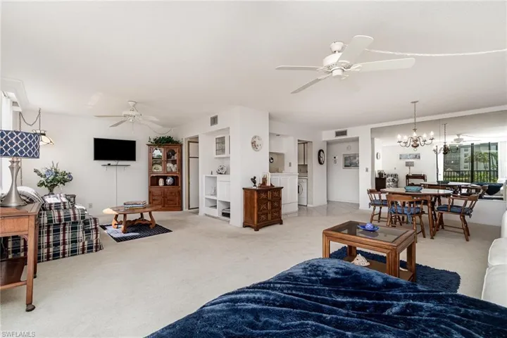 Living area with ceiling fan