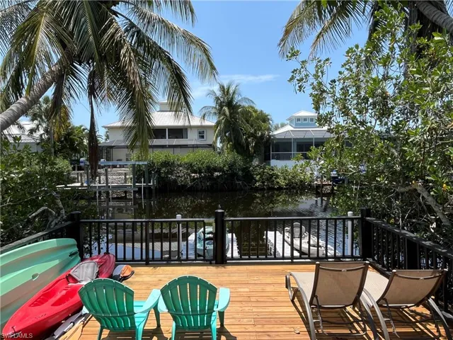 27218 Barefoot Ln, Bonita Springs, Florida 34135