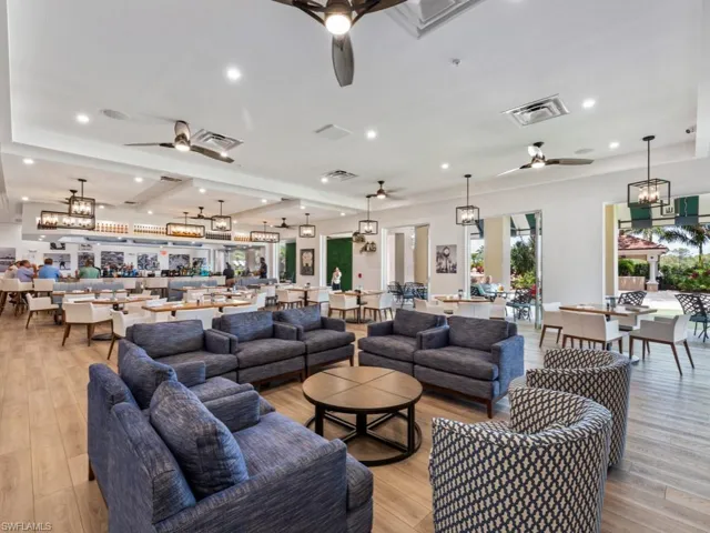 6031 Trophy DR # 204, NAPLES FL 34110
