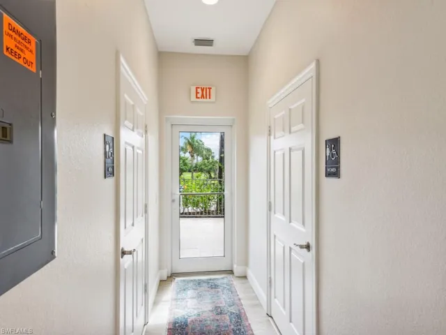 6031 Trophy DR # 204, NAPLES FL 34110