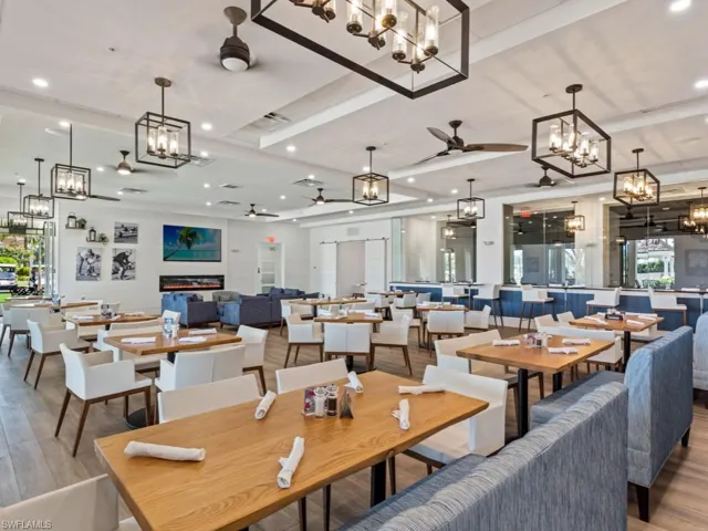 6031 Trophy DR # 204, NAPLES FL 34110