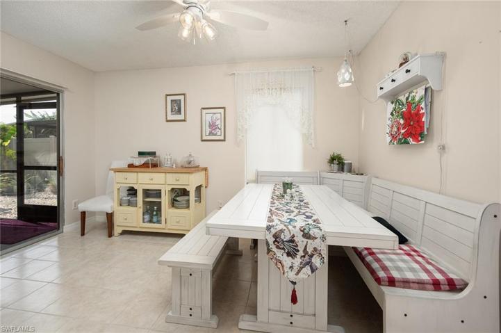 FAMILY ROOM / FLEX ROOM W/SLIDING DOORS TO SPACIOUS BACK LANAI