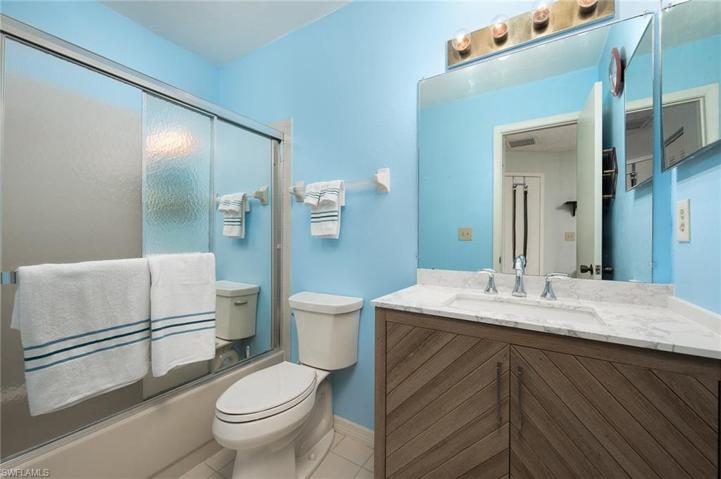 MAIN BATHROOM