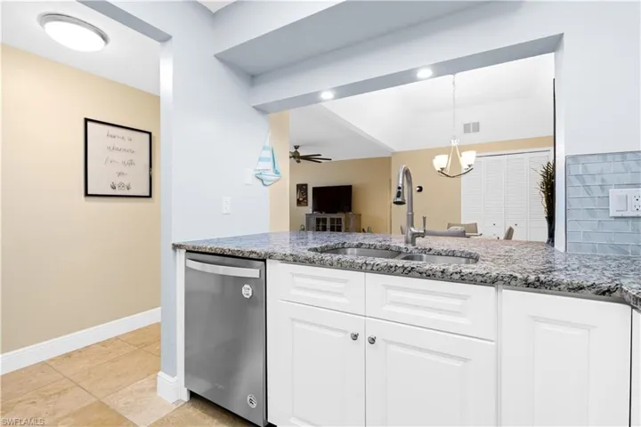 Granite tops with plenty of storage