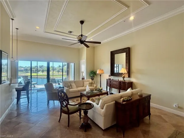 Grand Room, 13.5' Ceiling Height, Ceiling Molding