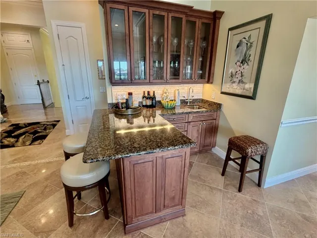 Wet Bar, Under Cabinet Lighting