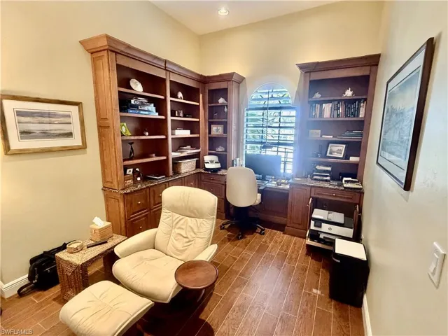 Office / Den16'7" X 20'4"