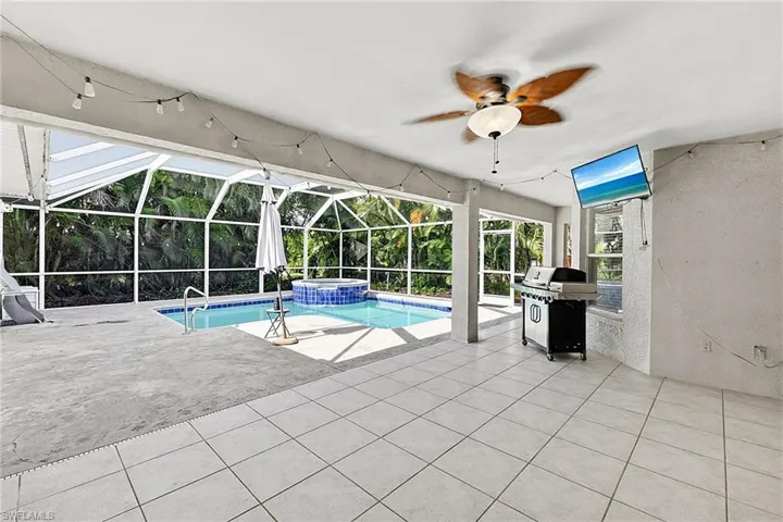 601 Se 19th St, Cape Coral, Florida 33990