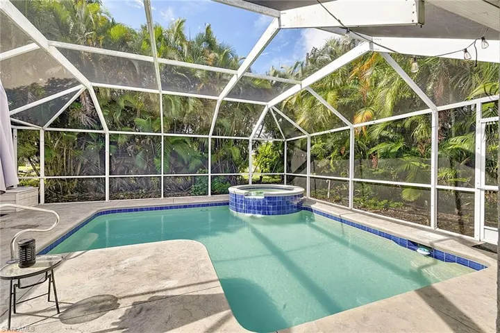 601 Se 19th St, Cape Coral, Florida 33990