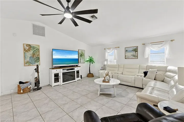 601 Se 19th St, Cape Coral, Florida 33990