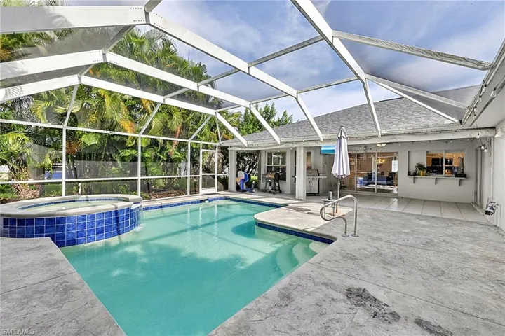 601 Se 19th St, Cape Coral, Florida 33990