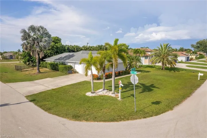 601 Se 19th St, Cape Coral, Florida 33990