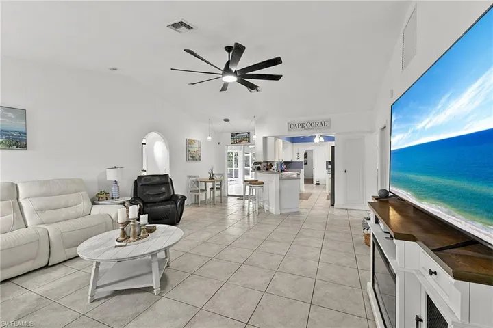 601 Se 19th St, Cape Coral, Florida 33990