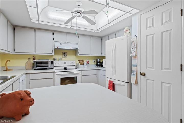 602  Gleason  PKWY, Cape Coral, FL 33914