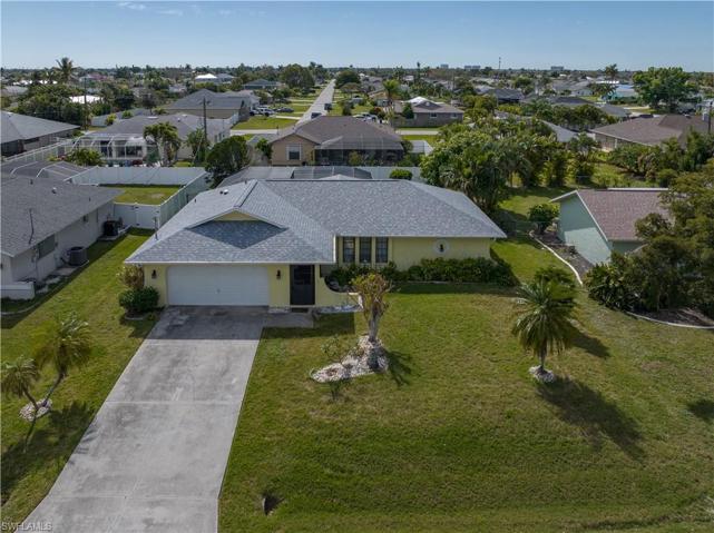 602  Gleason  PKWY, Cape Coral, FL 33914