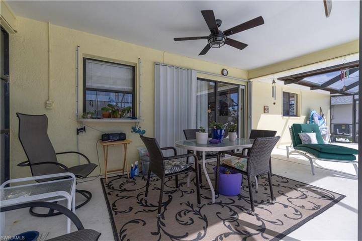 602  Gleason  PKWY, Cape Coral, FL 33914