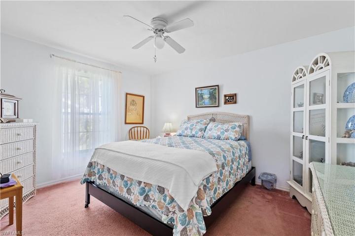 602  Gleason  PKWY, Cape Coral, FL 33914