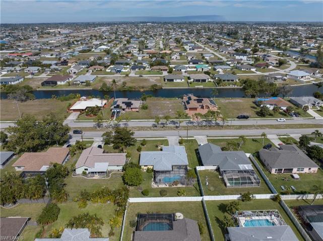 602  Gleason  PKWY, Cape Coral, FL 33914