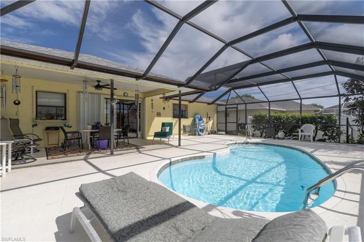 602  Gleason  PKWY, Cape Coral, FL 33914