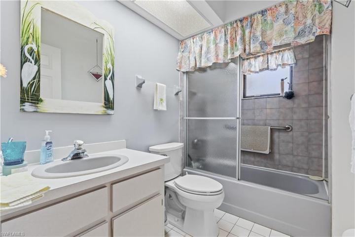 602  Gleason  PKWY, Cape Coral, FL 33914