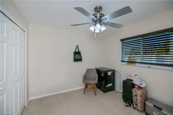 909 SW 6th  CT, Cape Coral, FL 33991