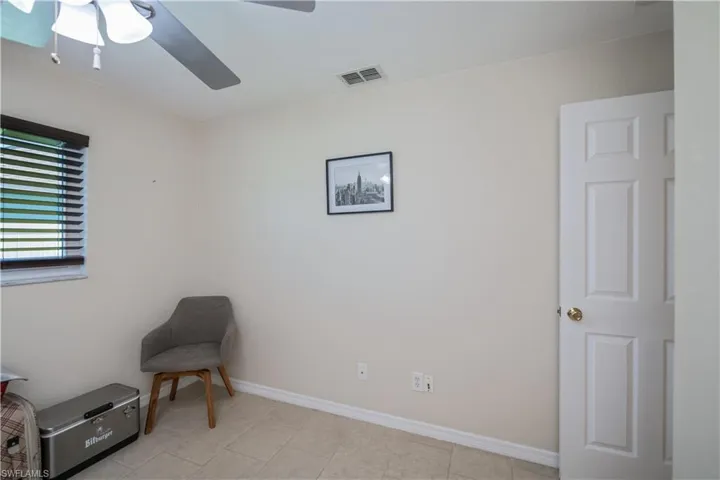 909 SW 6th  CT, Cape Coral, FL 33991