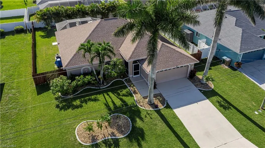909 SW 6th  CT, Cape Coral, FL 33991
