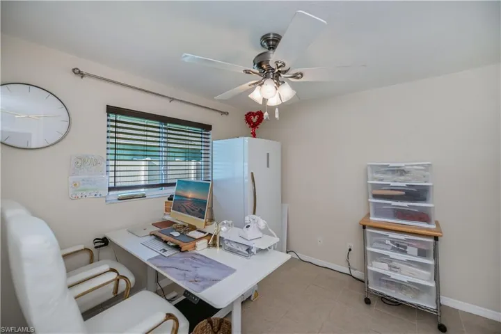 909 SW 6th  CT, Cape Coral, FL 33991