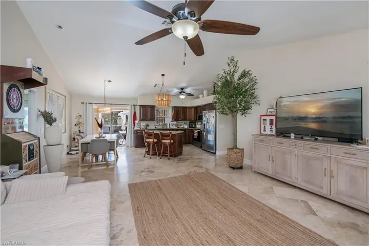909 SW 6th  CT, Cape Coral, FL 33991
