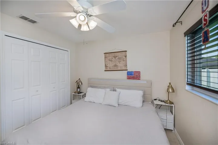909 SW 6th  CT, Cape Coral, FL 33991