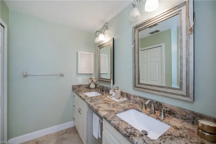 909 SW 6th  CT, Cape Coral, FL 33991